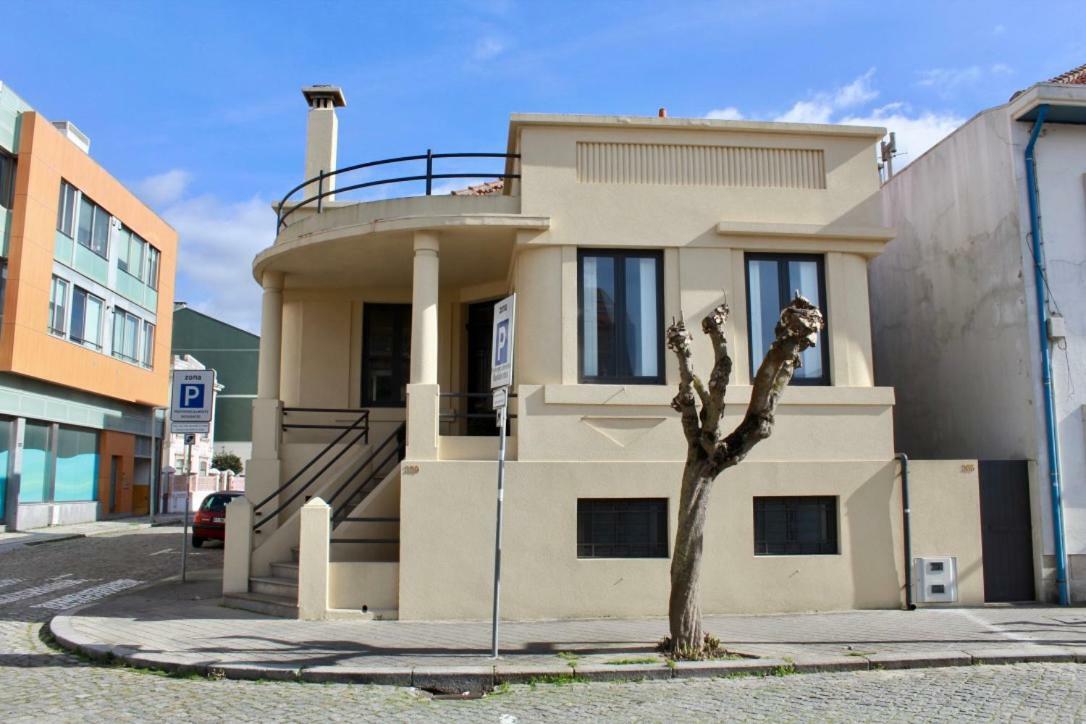 Carmo Apartment เอสปีโญ ภายนอก รูปภาพ